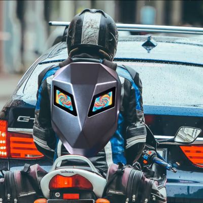sac-a-dos-moto-led-yeux-motard