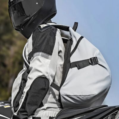 sac-a-dos-pour-moto-casque-impermeable-blanc-dos