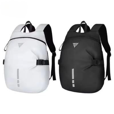 sac-a-dos-pour-moto-casque-impermeable-noir-et-blanc