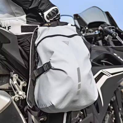 sac-a-dos-pour-moto-casque-impermeable