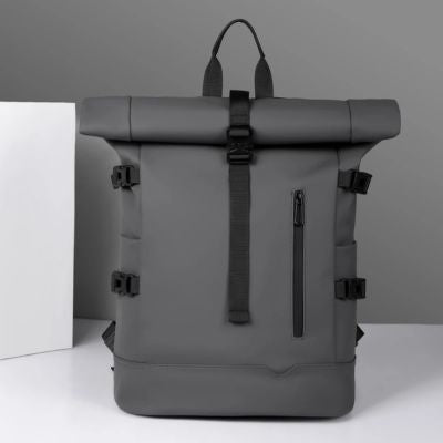 sac-a-dos-roll-top-gris-impermeable