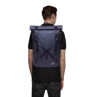 sac-a-dos-roll-top-noir-impermeable-style